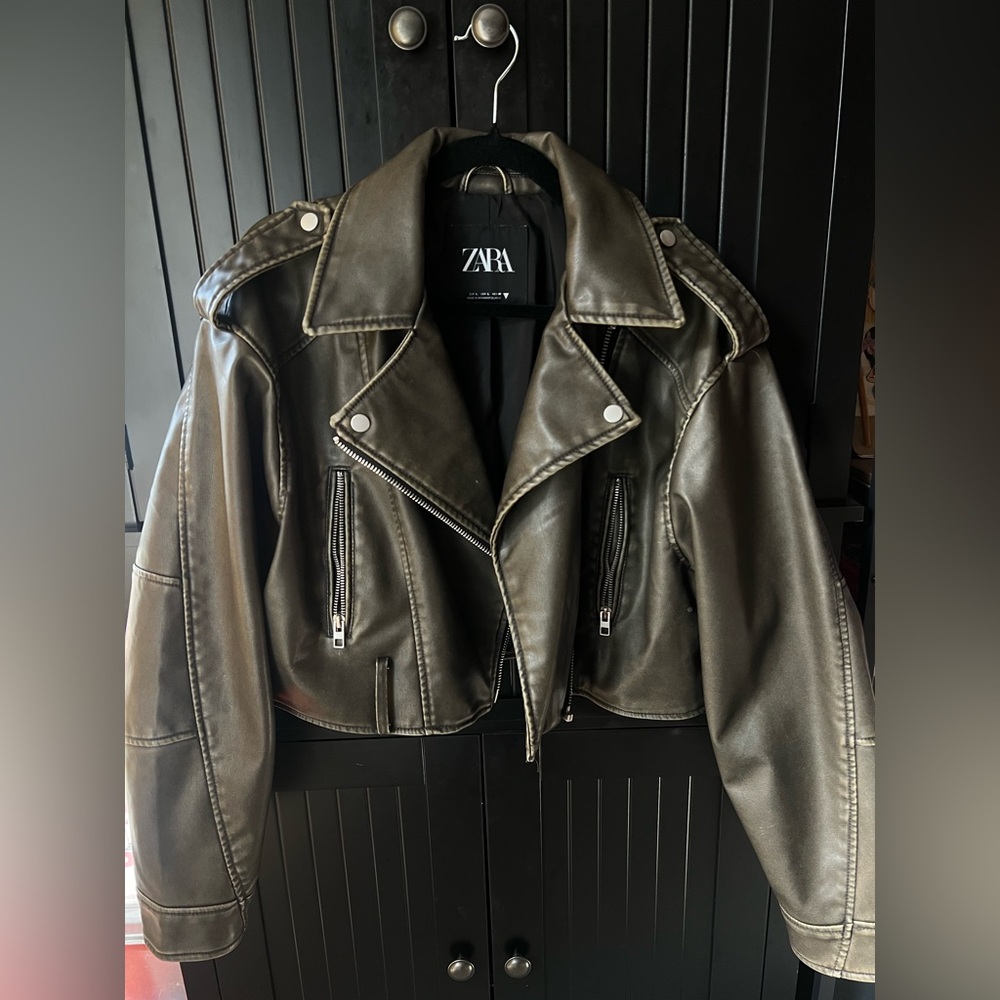 Zara – Faux Leather Crop Biker Jacket